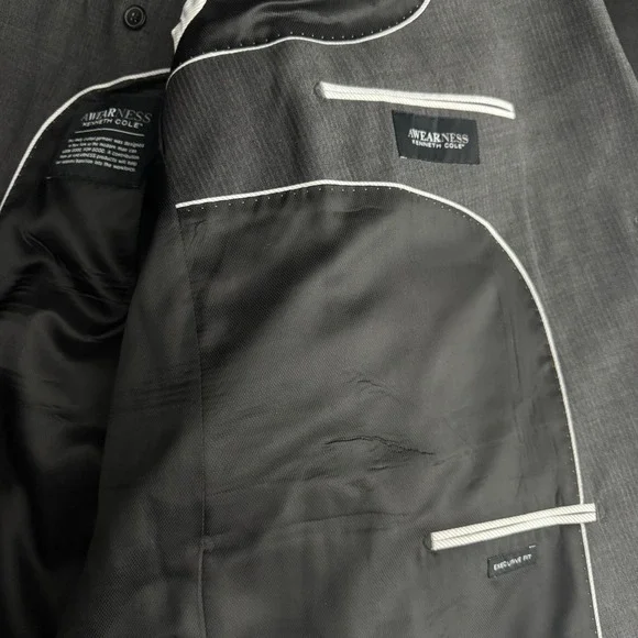 Awearness Kenneth Cole Suit Mens 52R W48x30 Grey Wool Executive Fit 2-Button